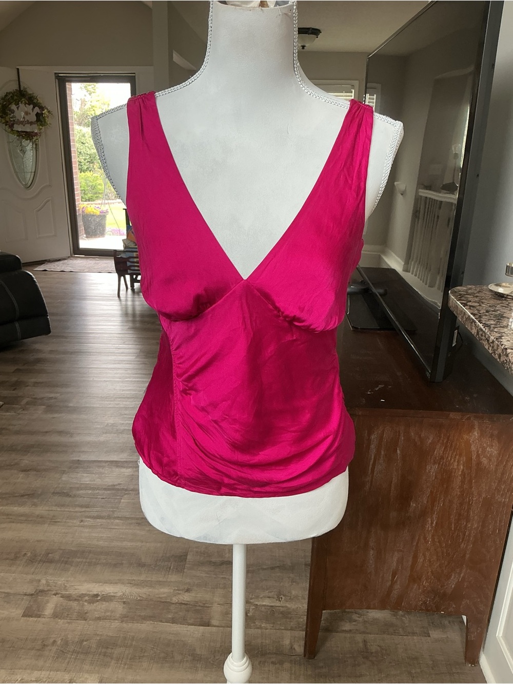 Vintage Women’s Banana Republic Sleeveless Top 100% Silk Y2K Pink Size 4